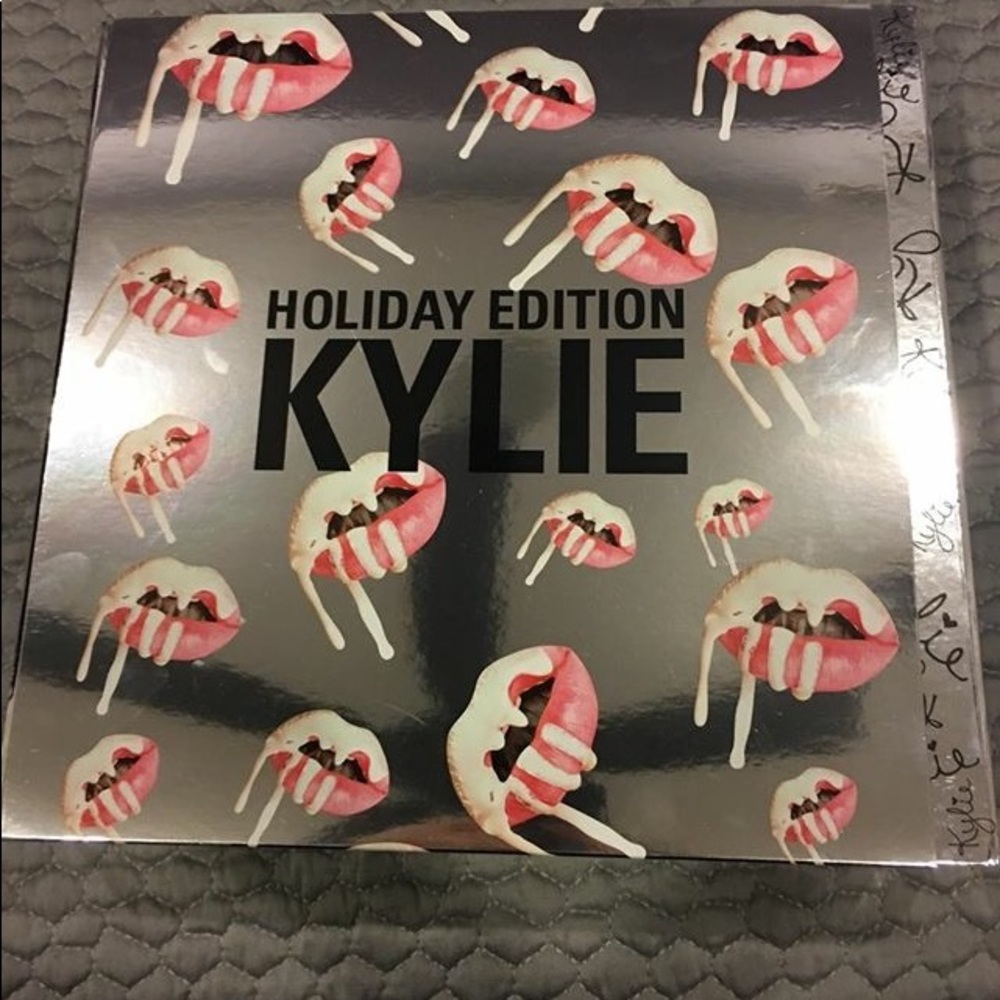 Kylie holiday edition