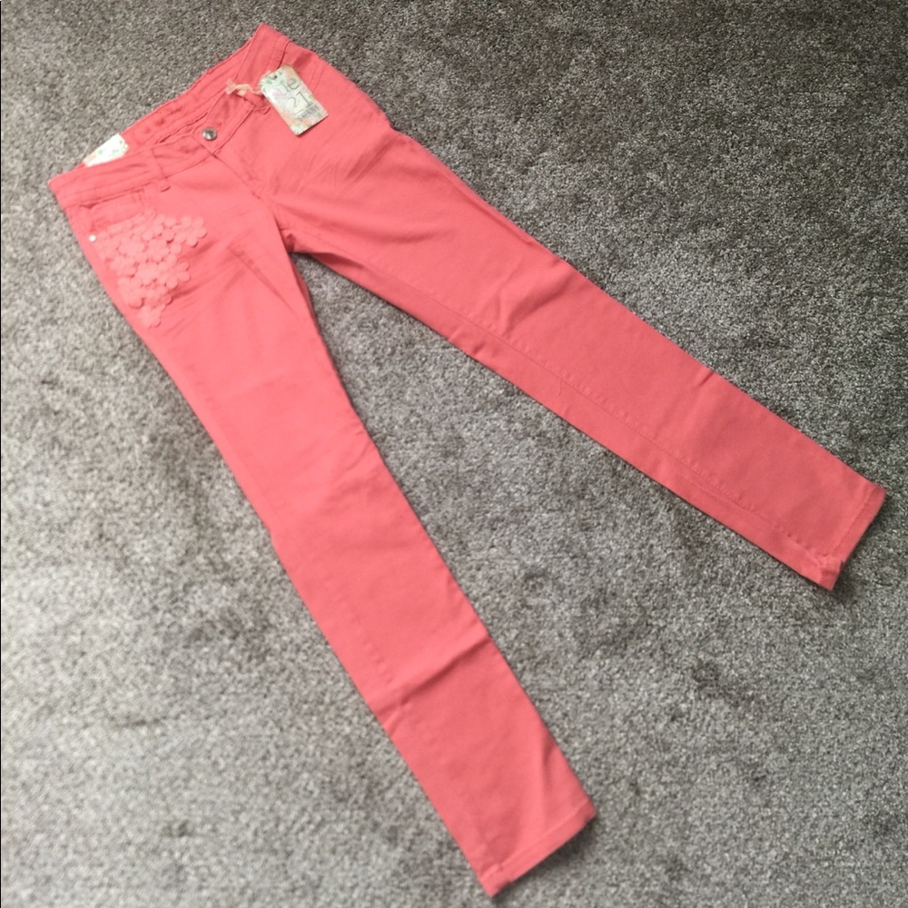 NWT Rue21 Coral Skinny Jeans Size 1/2