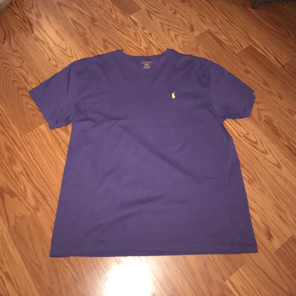 Polo Tshirt vneck purple with yellow emblem