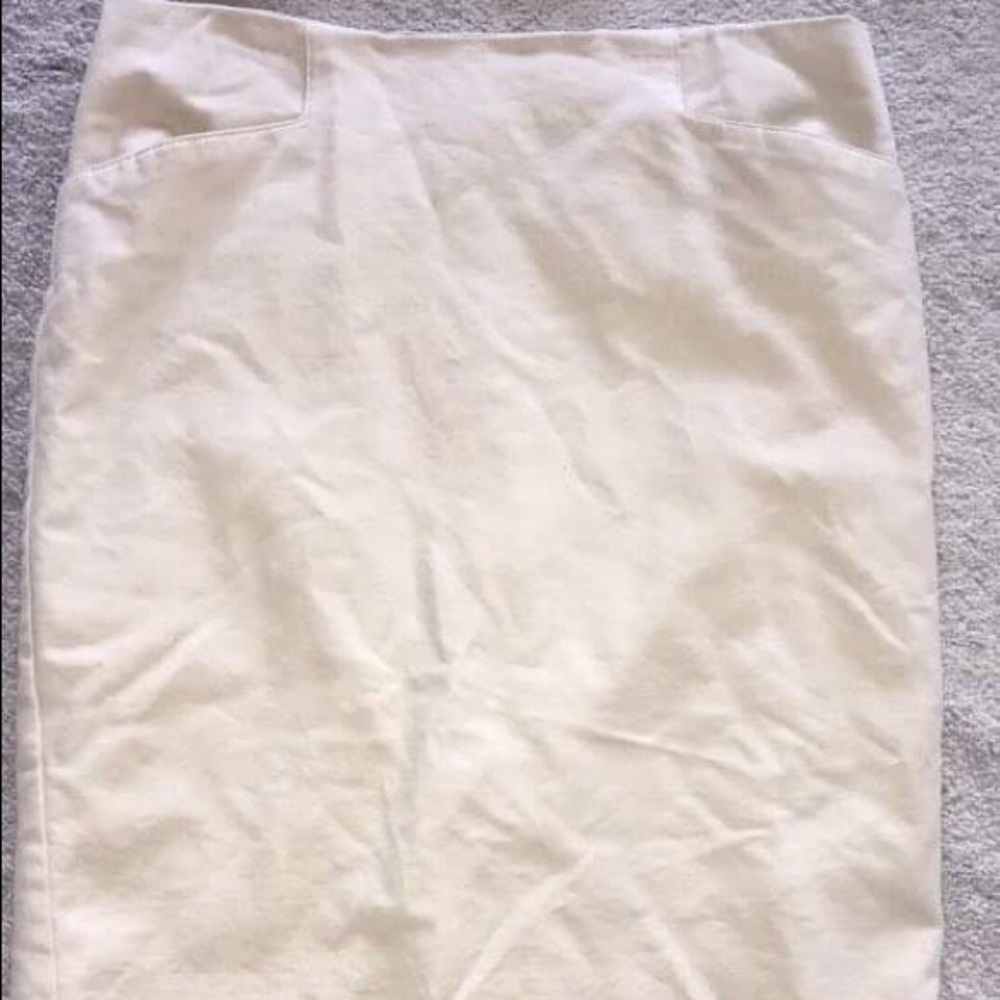 Van Heusen khaki pencil skirt