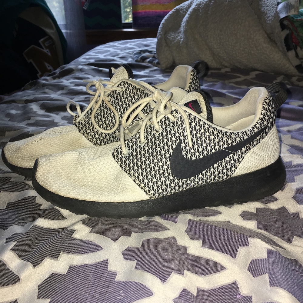 Black and White (oreo) Roshes