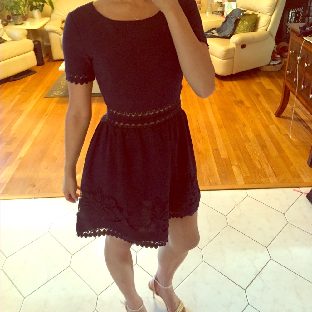 Francesca’s Dress crochet lace small