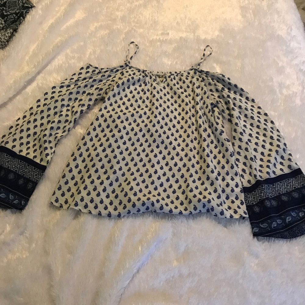 Patterned cold shoulder top