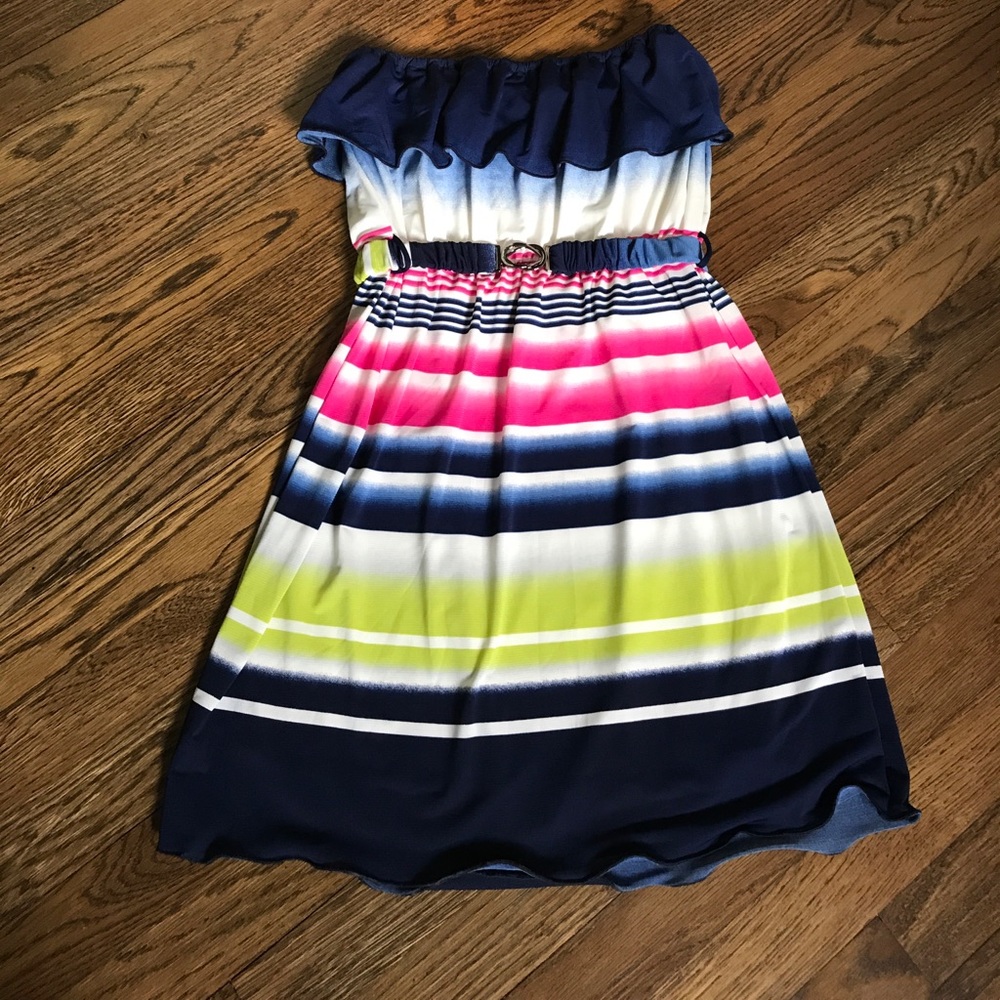 Unique strapless dress