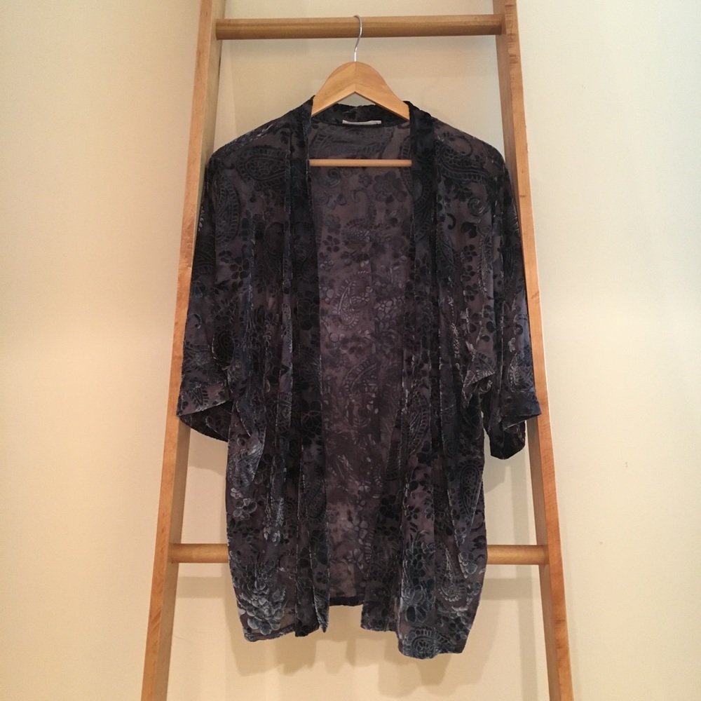 Honey Punch Floral Velvet Kimono