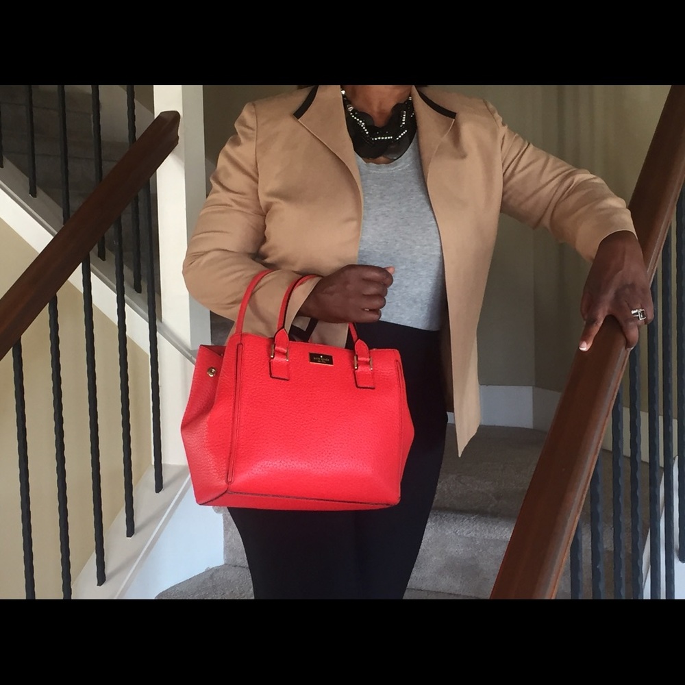 Fully-lined blazer w/ black piping at neck & wrist