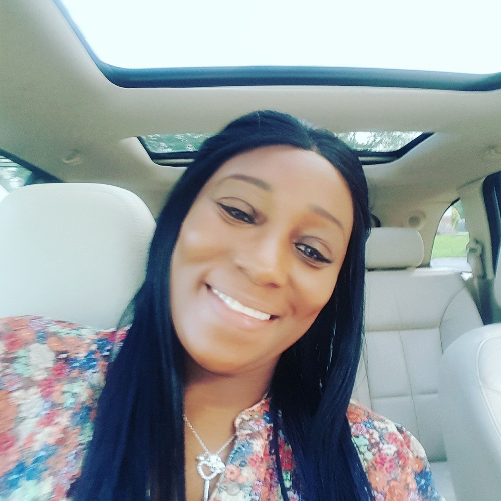 Meet your Posher, Denise