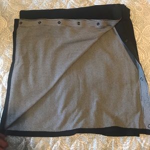 Lululemon infinity scarf - black and grey!
