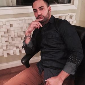 Meet your Posher, Efrain