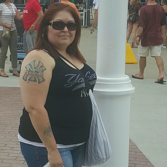 Meet your Posher, Tracy - Picture 1 of 1