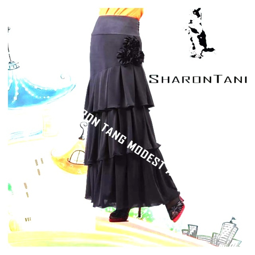 Long ruffled black skirt