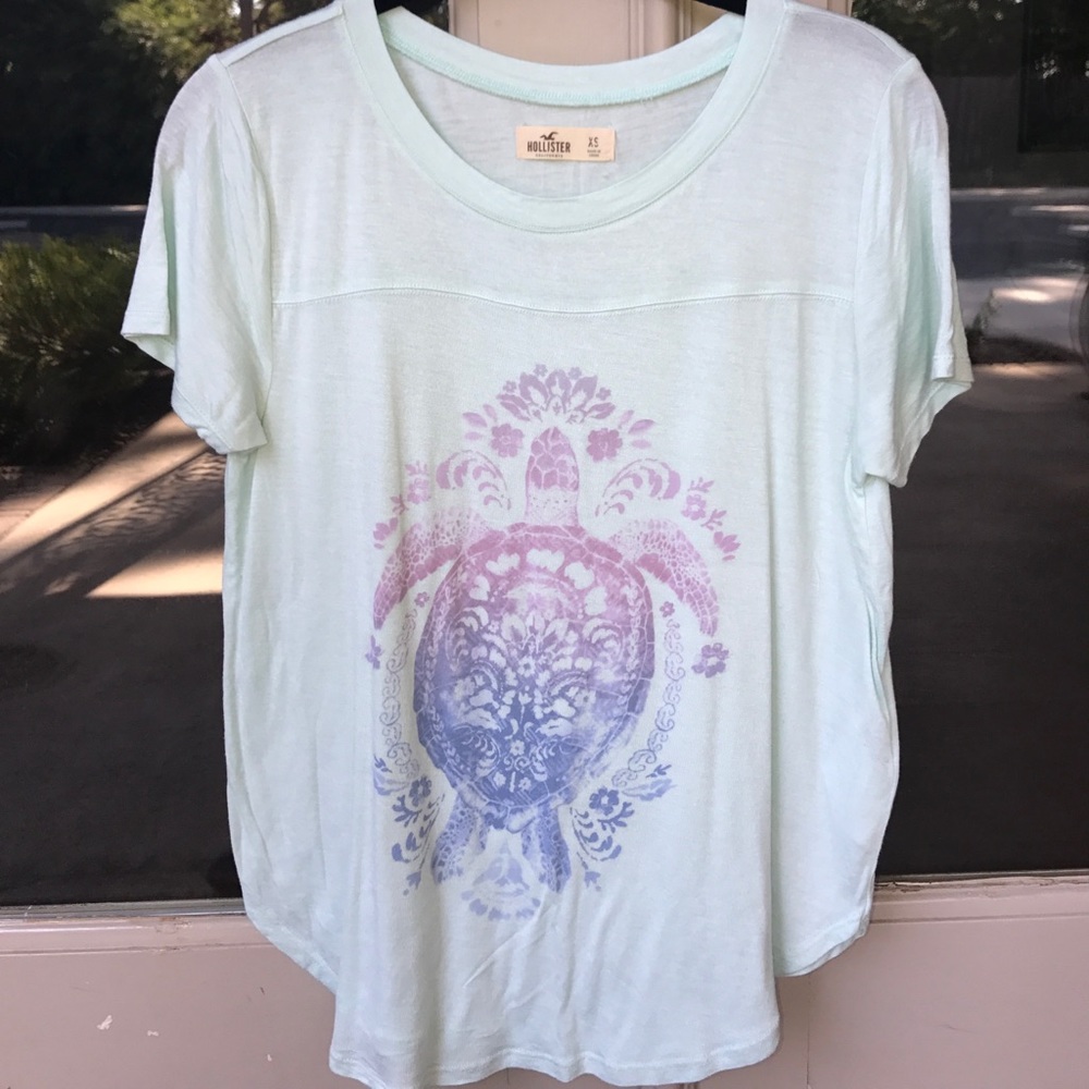 hollister tee