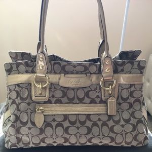 Coach shoulder bag