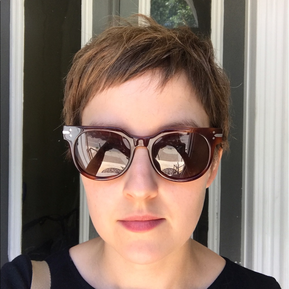 Meet your Posher, Elysia