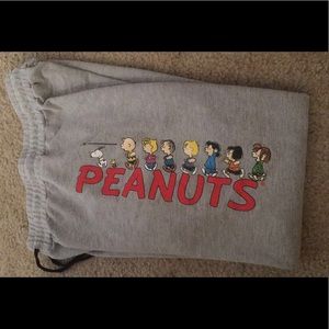 Peanuts sweats small