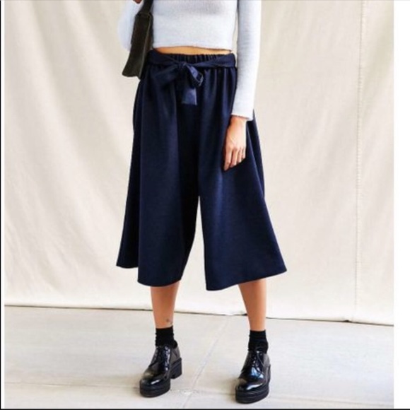 Urban Outfitters Pants - UO || Urban Renewal Recycled Tie Front Culotte Pan