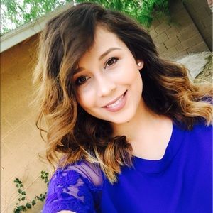 Meet your Posher, Daniela