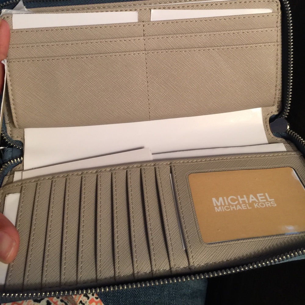 Wallet - Picture 2 of 3