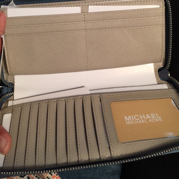 Wallet - Picture 2 of 3