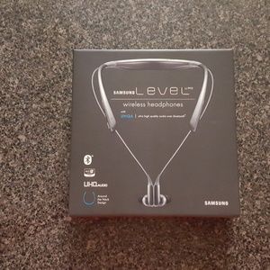 Samsung Bluetooth Head Phones