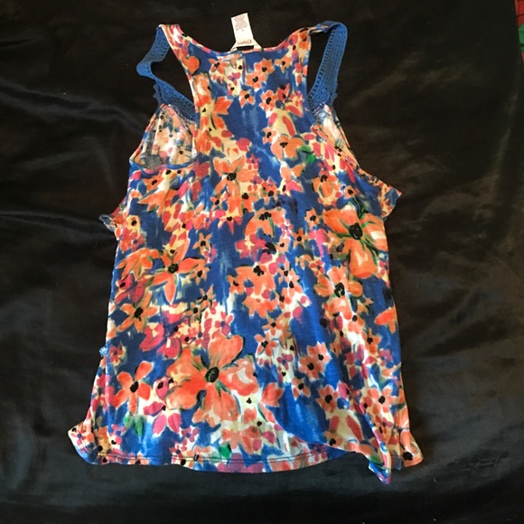 Embroidered tank - Picture 2 of 2