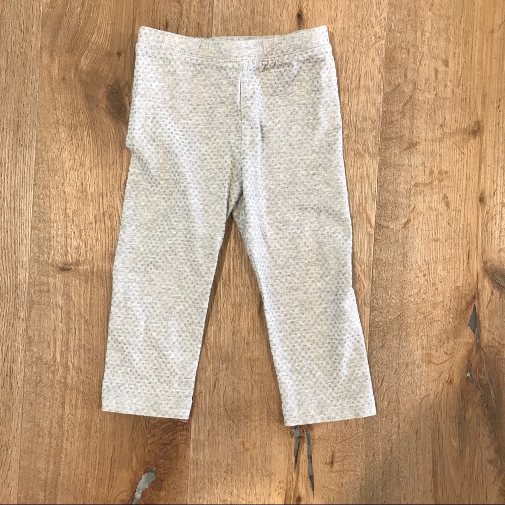 🦊 Old Navy Gold Dot Capri Leggings