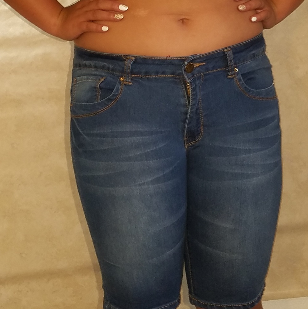 Blue jean capris