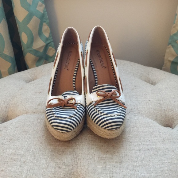 Shoe dazzle sailor wedges - Picture 2 of 2