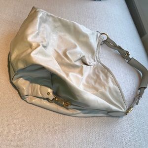 Car Shoe cream leather bag w/gold hardware