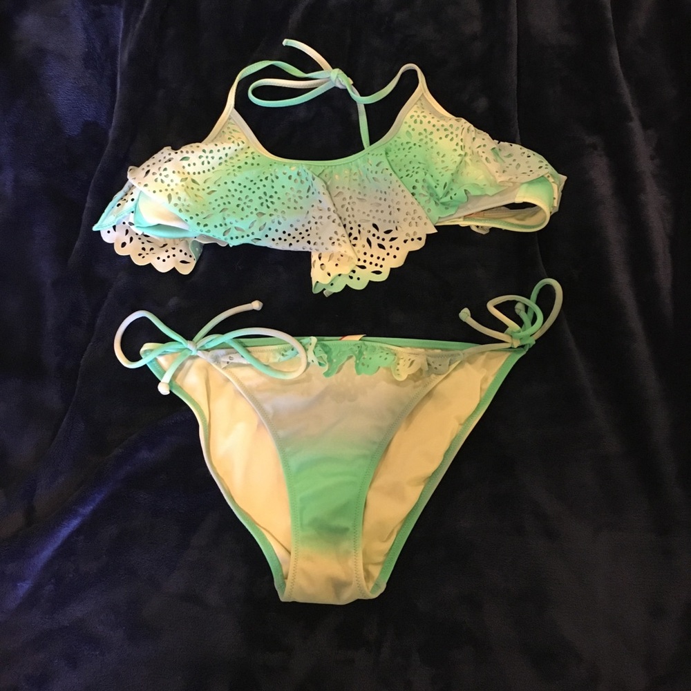 Victoria's Secret swimsuit top & bottom!!