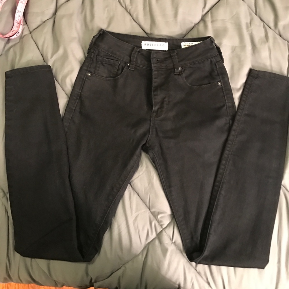 Size 0 black Bullhead jeggings!