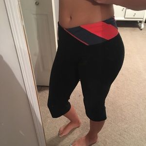 Under armour capris. Very cute and comfy