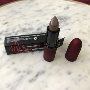 MAC Viva Glam Rihanna II lipstick