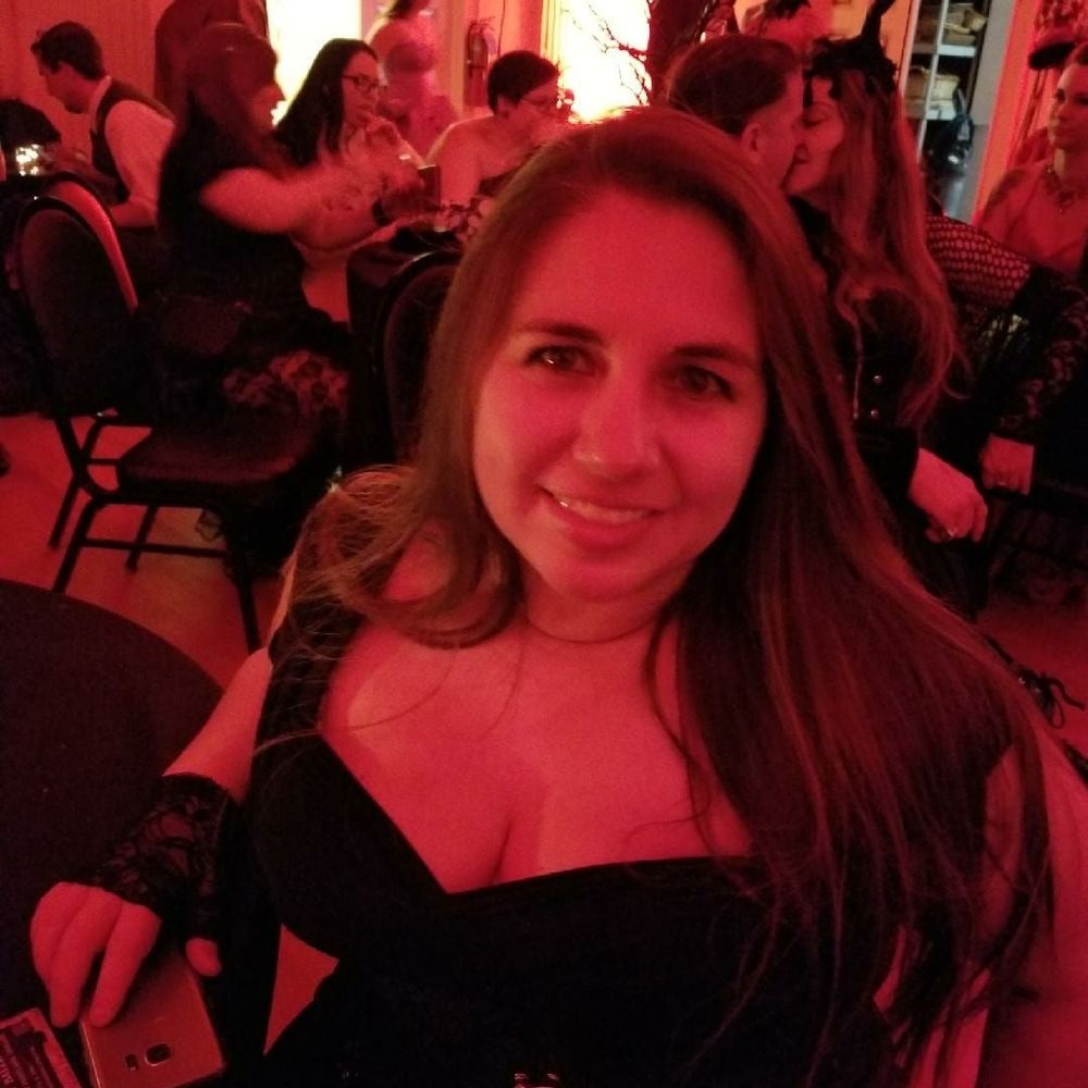 Meet your Posher, Laurie