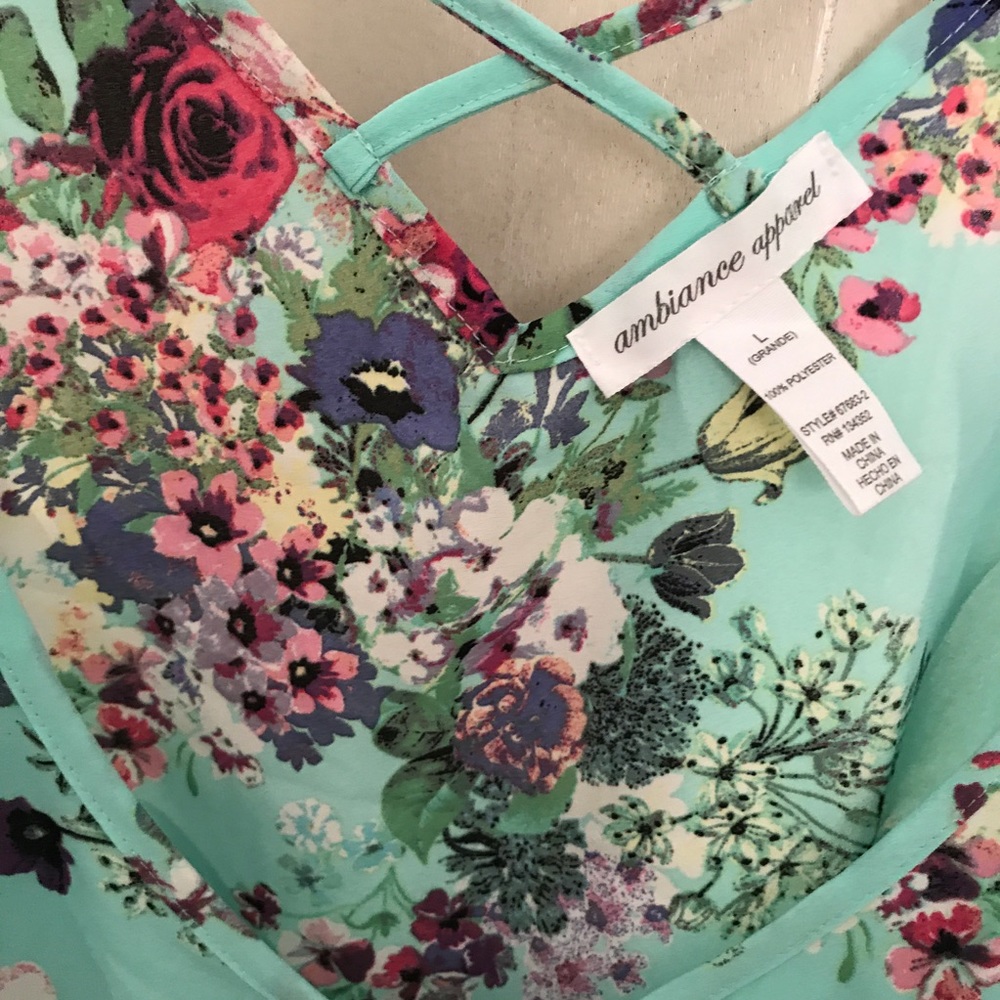 Flowy crop top