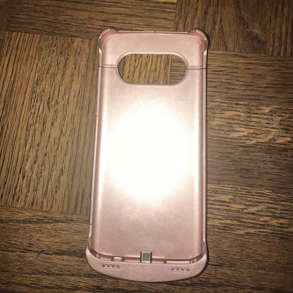 Brand new galaxy charging case