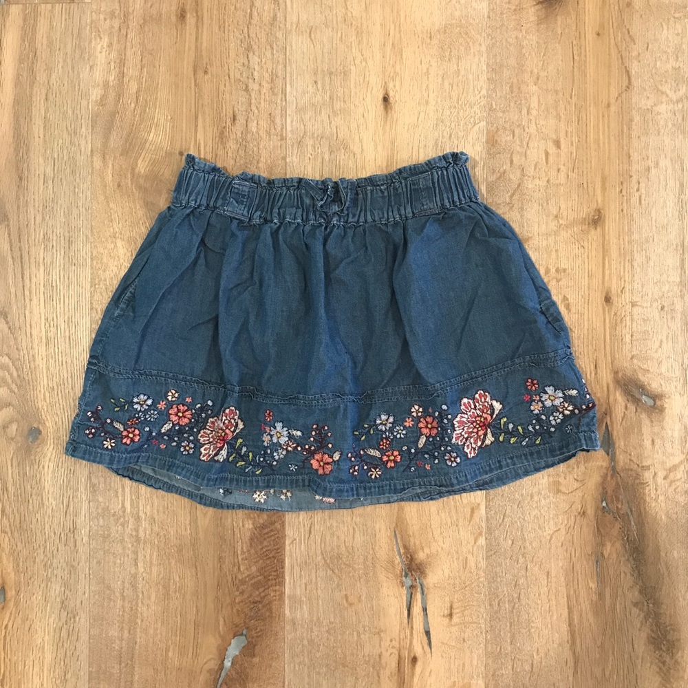 🦊 Gap Kids Denim Embroidered Skirt