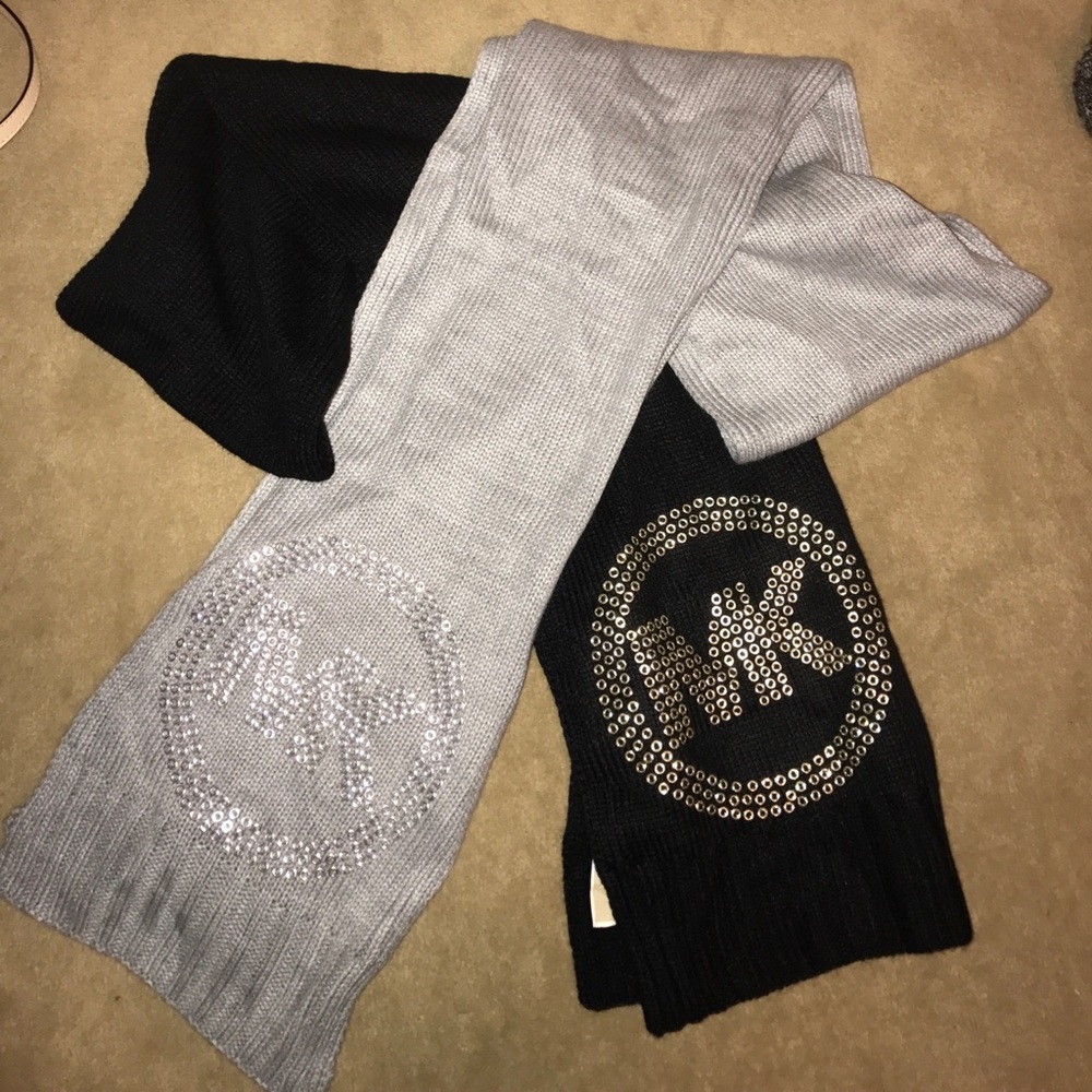REAL Michael kors scarfs