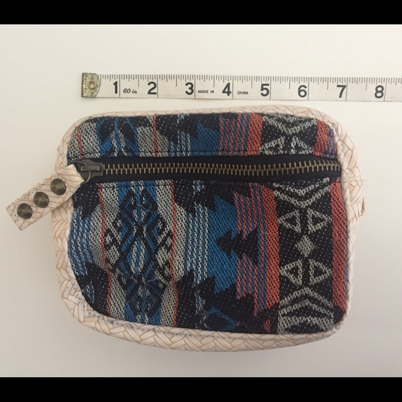 Free People Makeup Bag 🌸✨ - Picture 2 of 5