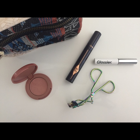 Free People Makeup Bag 🌸✨ - Picture 4 of 5