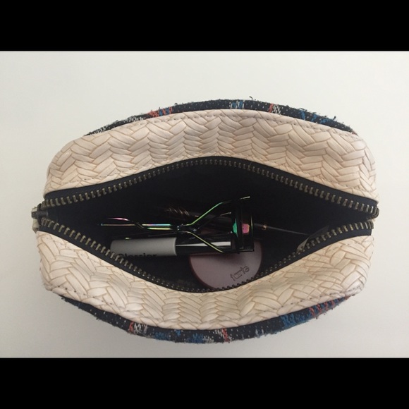 Free People Makeup Bag 🌸✨ - Picture 5 of 5