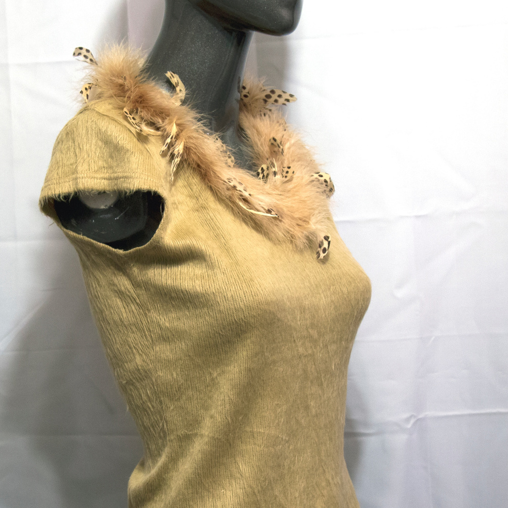 sweater top feathers around neck