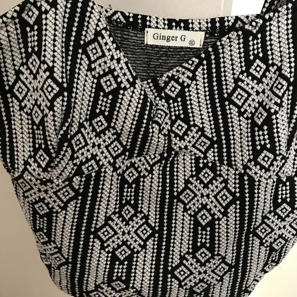 Crop top - Picture 3 of 4