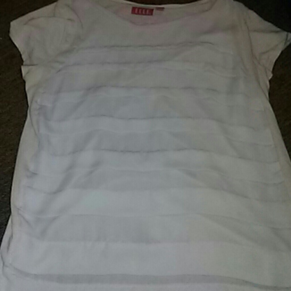 Grey ruffled tee