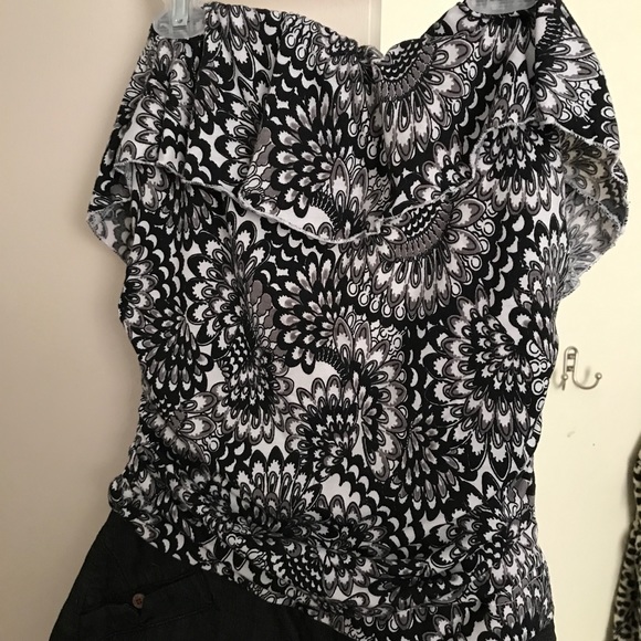 Strapless romper - Picture 2 of 5