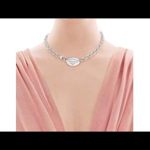 RETURN TO TIFFANY® TAG OVAL CHOKER