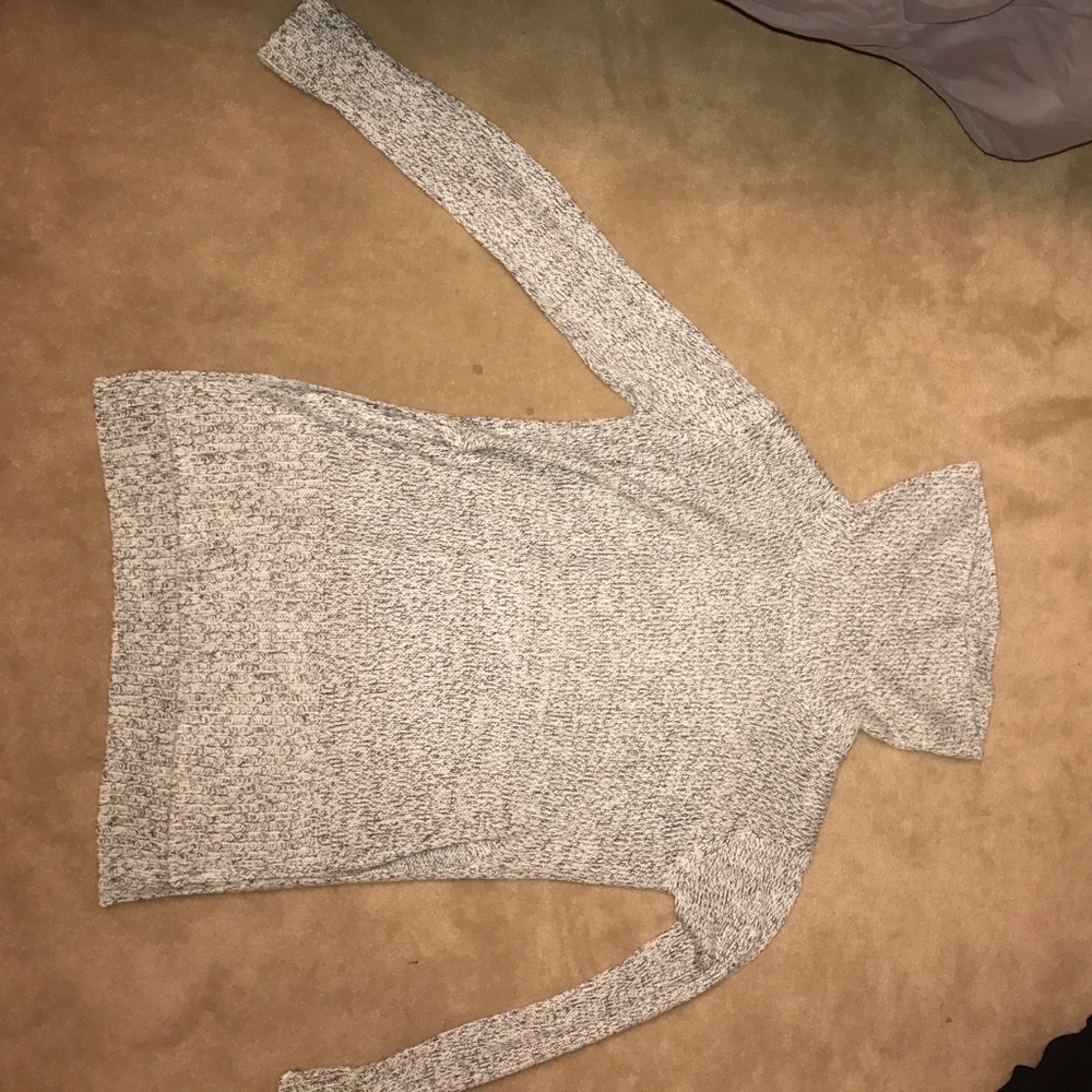 Unworn Turtle neck sweater‼️⁉️