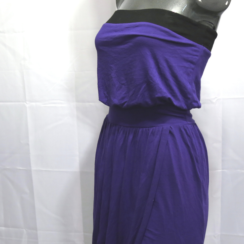 Dress sleeveless