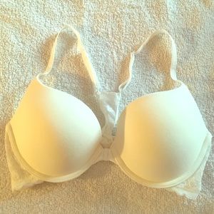 White VS Bra