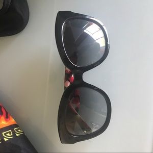 Kate Spade New York Amberly Black sunglasses